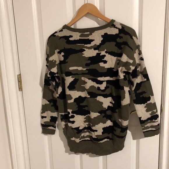 LF Camo Sweater - Picture 3 of 4